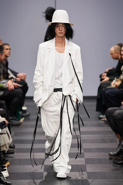 Look 33